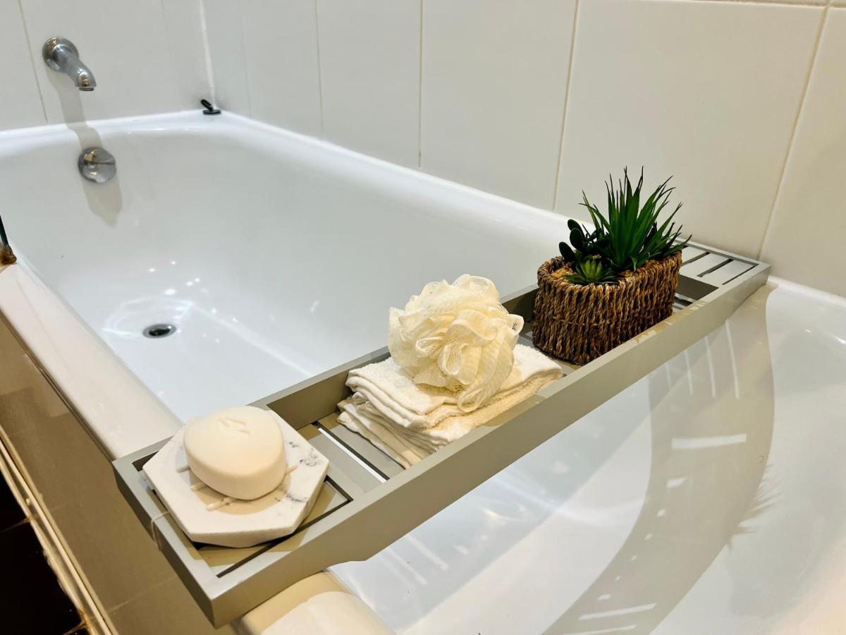 Canary Luxury Modern 1 Bedroom Apartment 런던 외부 사진